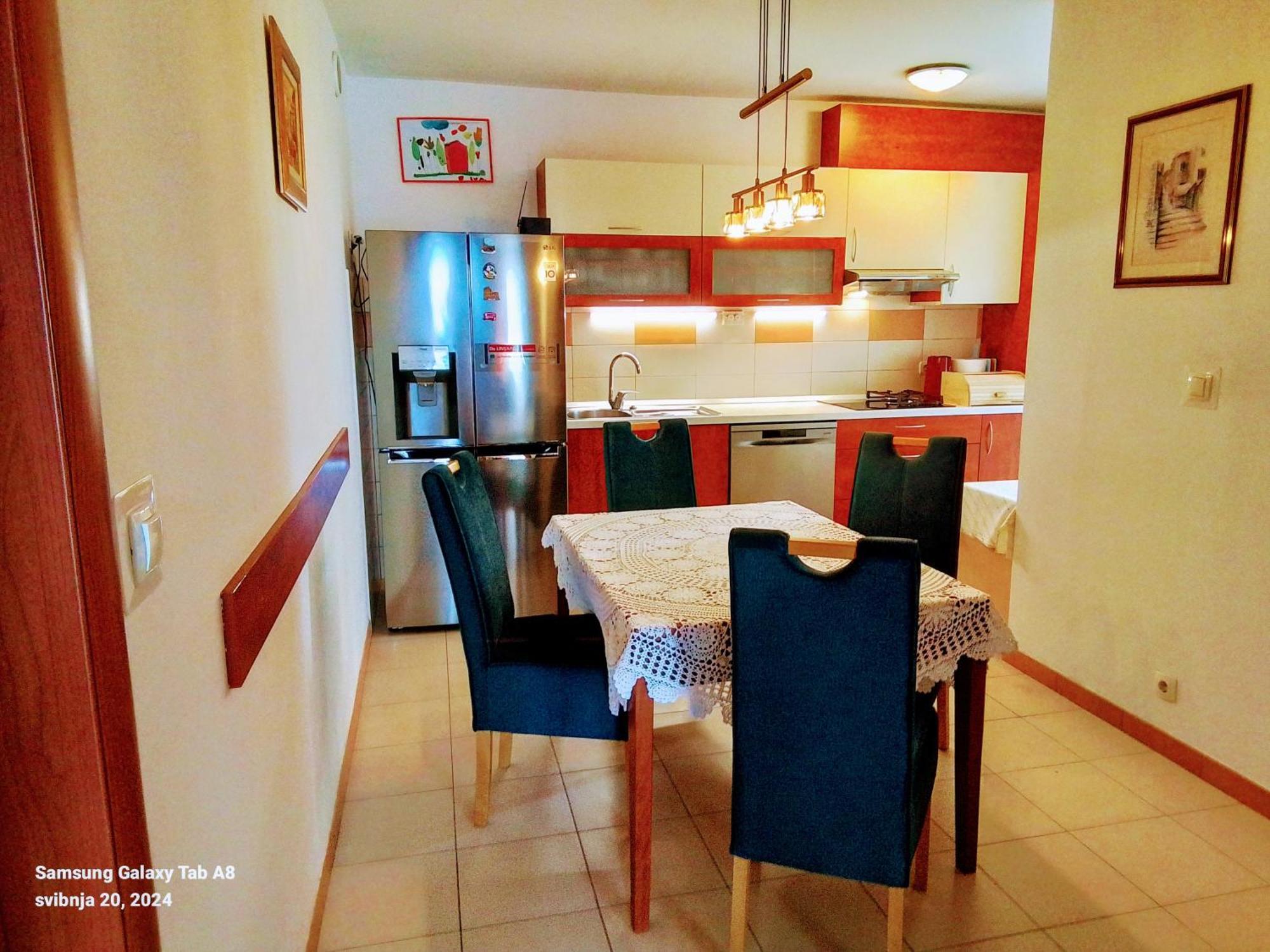 Apartment Vlatka スプリト エクステリア 写真